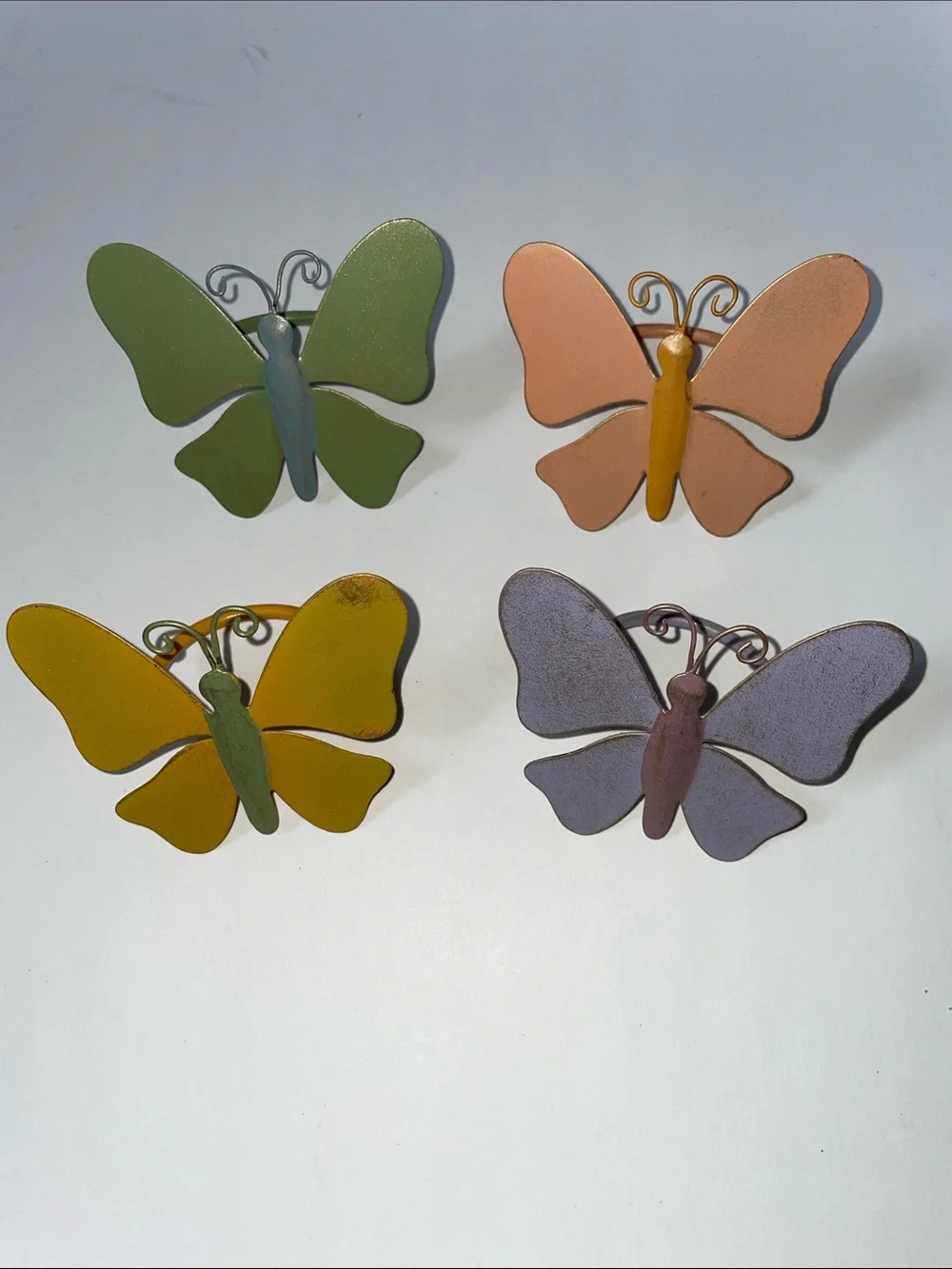 NWOT Set of 4 Decorative Metal Butterfly cloth napkin holders.